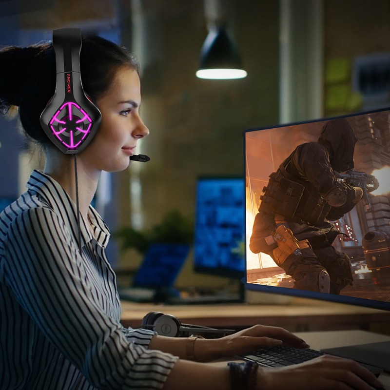 Custom RGB Wired Gaming Headphones With Mic